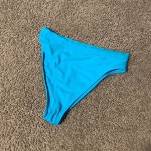 Wild Waters X Dollskill bikini bottoms 💛